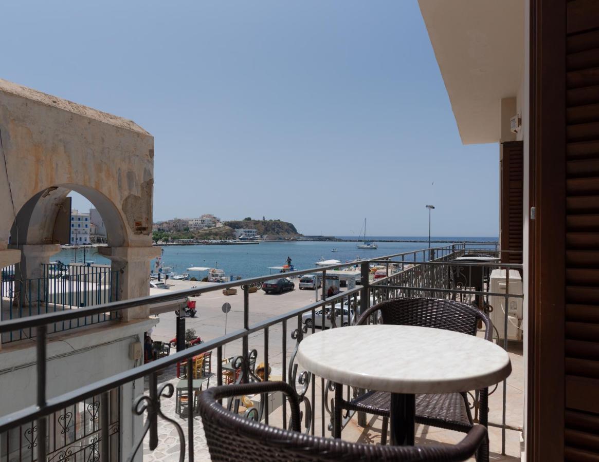 Poseidonio Hotel Tínos エクステリア 写真
