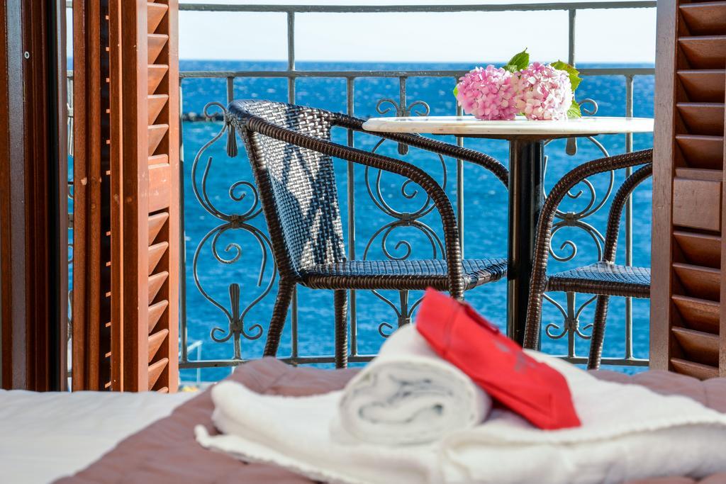 Poseidonio Hotel Tínos エクステリア 写真